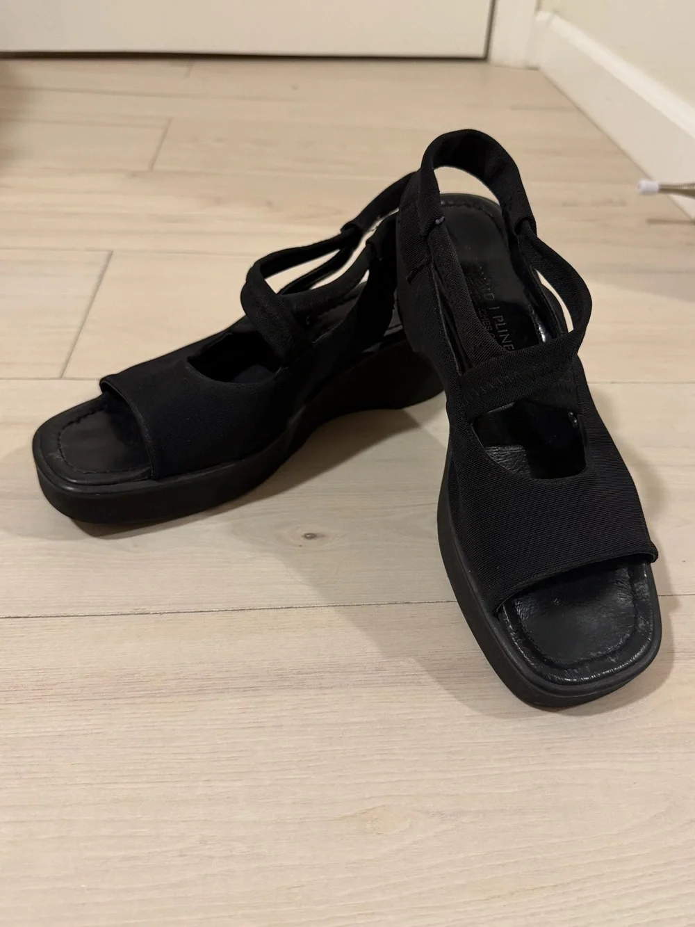Vintage Black Heel Sandal Strappy